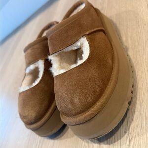 UGG Maryjane style Brown Suede Slip-On Shoes size 6